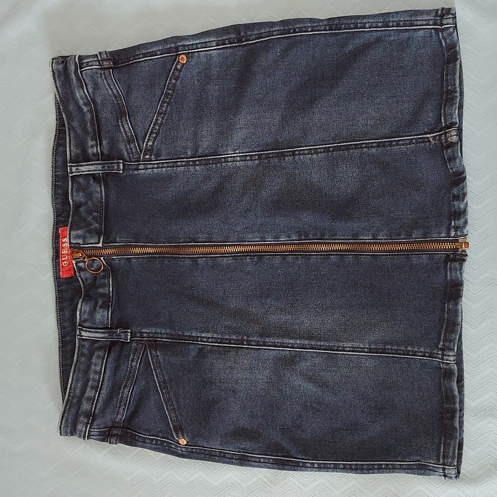 Guess Los Angeles Stretchy Denim And Jean Mini Skirt.